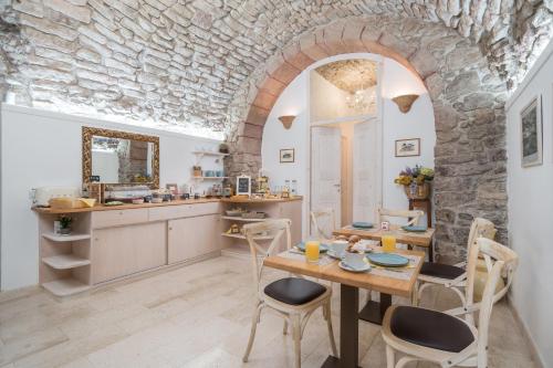 Bosa Queen House 5