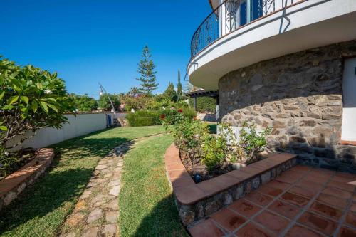 Deluxe Villa image 4