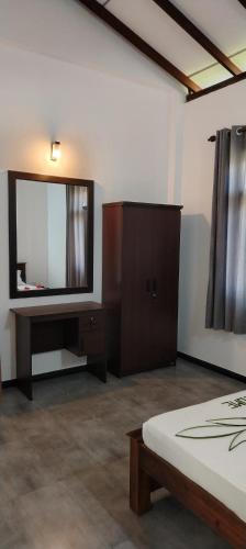 Family Suite with Balcony image 7