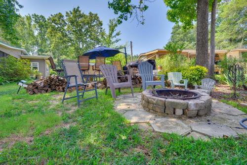 Lake Sinclair Waterfront Home with Fire Pit and Dock - image 8