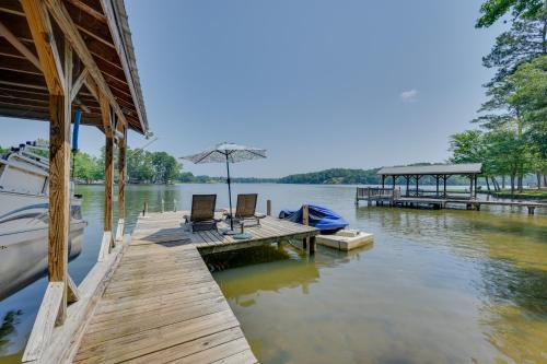 Lake Sinclair Waterfront Home with Fire Pit and Dock - image 10