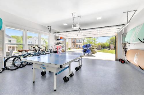 Stunning Lakefront Getaway