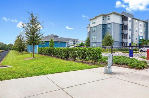 Landing at The Henry Luxury Apartments - 1 Bedroom in Sanford