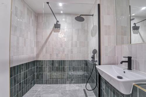 Luxurious 3-Bedroom Apartment, Birmingham (photo 5)