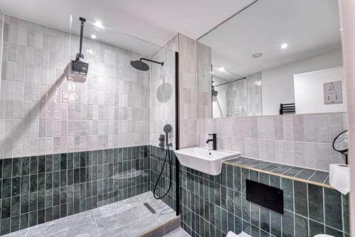 Luxurious 3-Bedroom Apartment, Birmingham (photo 4)