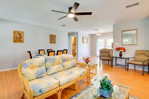 Waterfront Lake Fork Getaway w/ Dock Access in Gantera