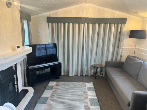 2 bedrooms, 4 beds