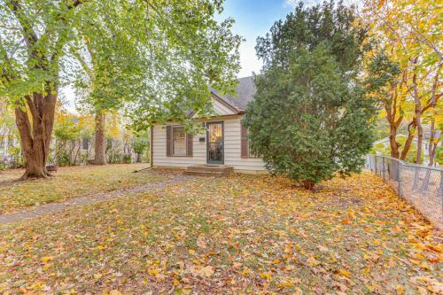7 Mi to Downtown Minneapolis Home with Fire Pit! in Richfield (MN)