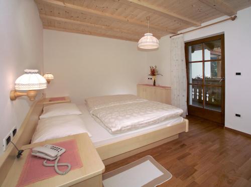 One-Bedroom Apartment with Balcony
