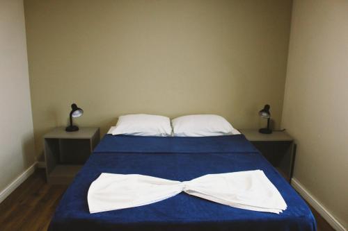 1 twin bed