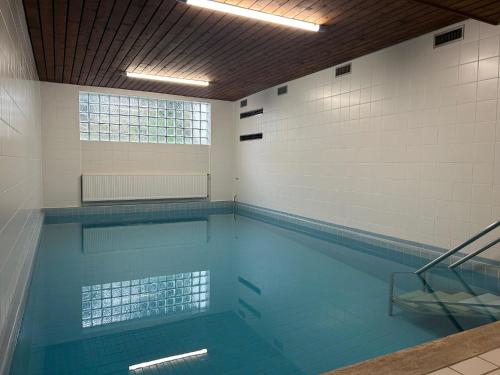 Gipfelblick mit Hallenbad und Sauna in Bergen (Traunstein)