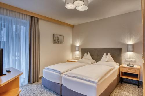 Parkhotel Seefeld - image 14