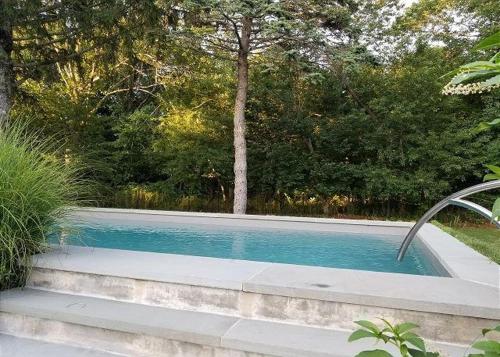 Sweet Retreat: Private Pool, Outdoor Jacuzzi, Coopers Beach in Southampton, USA