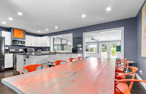 Sweet Retreat: Private Pool, Outdoor Jacuzzi, Coopers Beach in Southampton, USA
