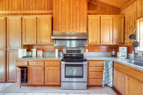 Pet-Friendly Ramona Home with Mountain Views! in Ramona, USA