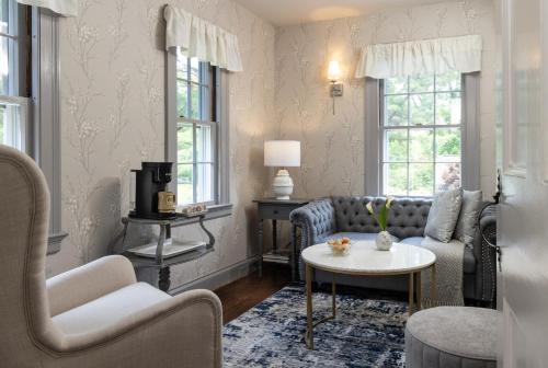 Devonfield Inn