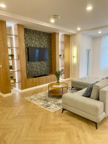 Buda Suite I Hill Charm I 3Bedroom I self checkin