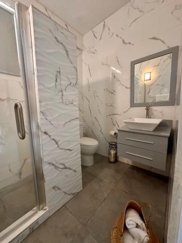 Beachtown Luxury Villas Apt 101 in อากวาดิลลา