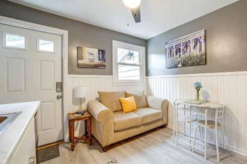 Charming Geneva Vacation Rental ~ 5 Mi to Lake!