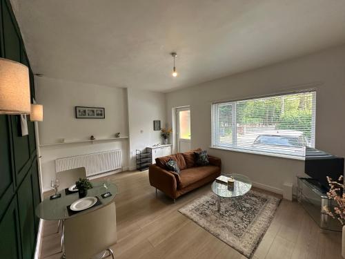 Beautiful Bungalow Awaits Your Short Term Stay, Manchester (fotografie 3)