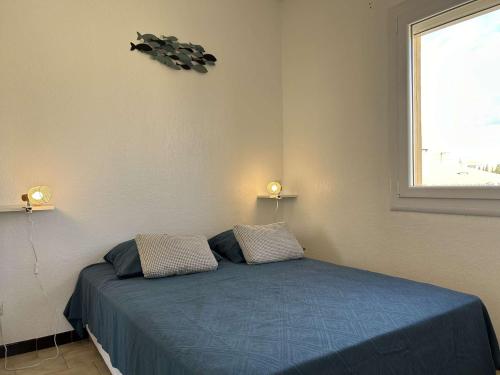 One-Bedroom Apartment image 7