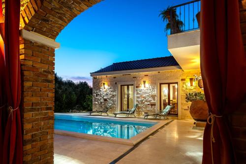 บริการและสิ่งอำนวยความสะดวก, Villa Pamaroka in โปลเยตอนล่าง