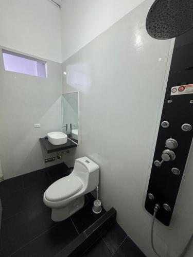 LA CASA de DERY EN MANCORA