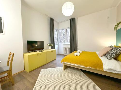 Aurora Abode - Top Center 1 BDR Fast Wi-fi, Sofie