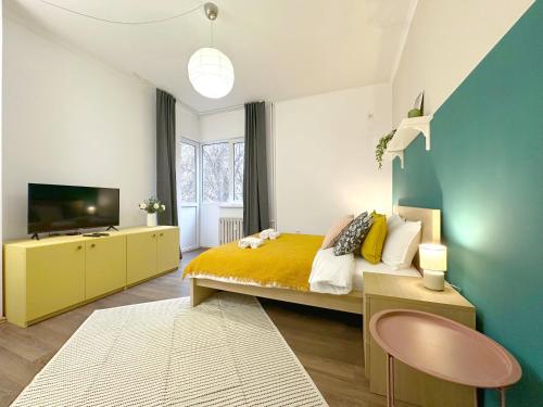 Aurora Abode - Top Center 1 BDR Fast Wi-fi