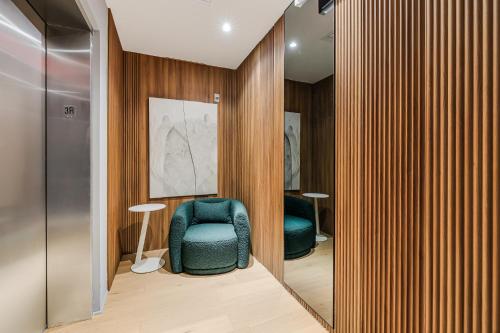The March Hotel - image 5