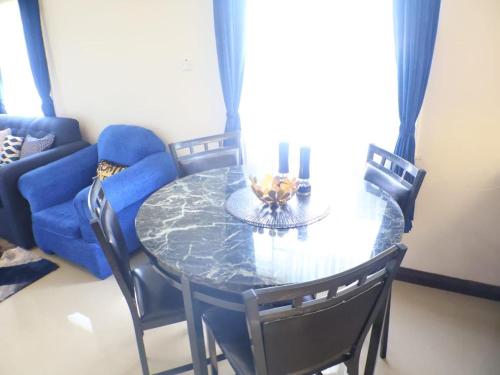 Harbour Oasis Retreat - Charming 2 Bedroom House in Old Harbour