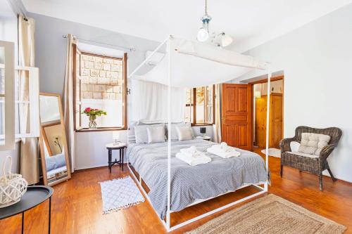 Maison Roxanne medieval city by Rhodes4vacation - image 3