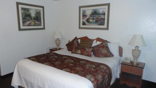 Grand Junction Palomino Inn - image 7