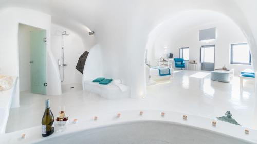 Maregio Suites, Oia (photo 10)