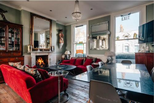 Ultrachic Georgian Townhouse In Central London 1