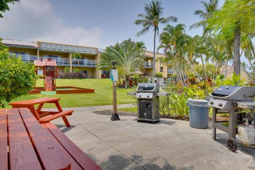 Kailua-Kona Condo with Resort Access and Ocean View!