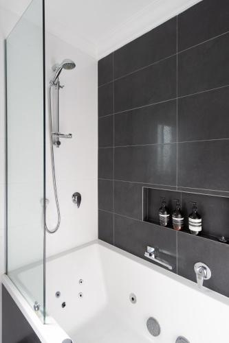 Mike's - A Luxurious Cabin Surrounded By Nature in Kangaroo Valley