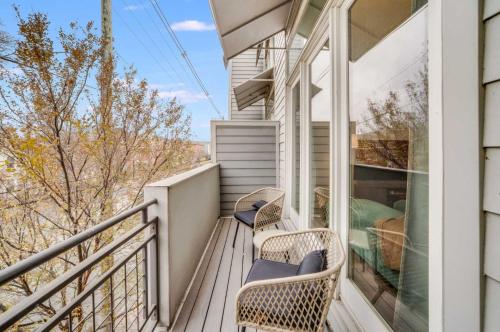 Chic Modern Condo in the Vibrant NuLu District - image 3