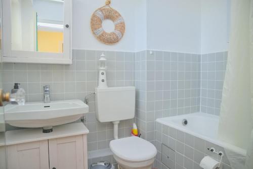 Baño, Strandschloss App 12 inkl WLAN "Strandblick" in Gromitz