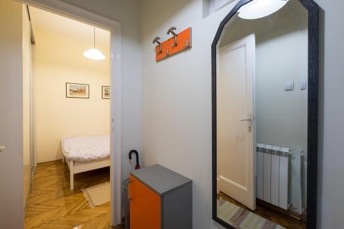 M&M Downtown Apartment - image 6