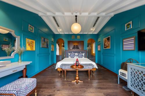 room detail thumbnail 0