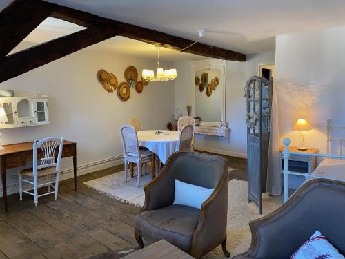 T2 Cosy et Confortable au coeur d'Aubusson in Aubusson