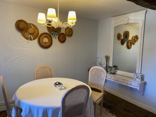 T2 Cosy et Confortable au coeur d'Aubusson in Aubusson