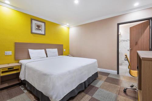 Standard King Room room in Hotel H-Wood