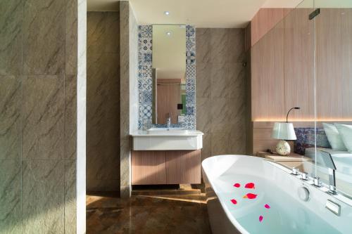 Koh Talu On Shore Hotel & Resort Koh Talu On Shore Hotel & Resort