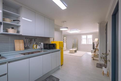 Money Stay in Incheon