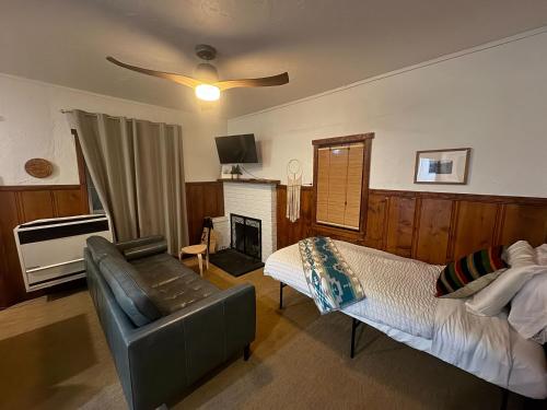 Three Pines Cabins - image 4