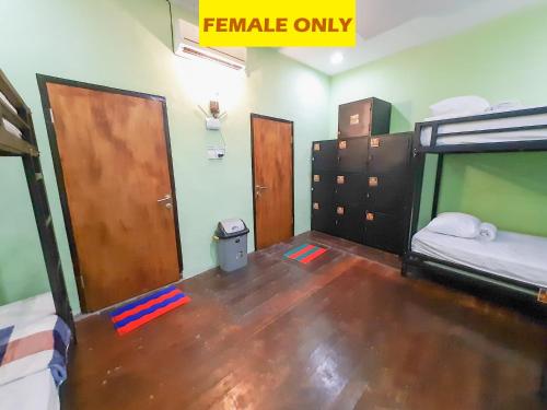 Bunk Bed in Female Dormitory Room   image 2