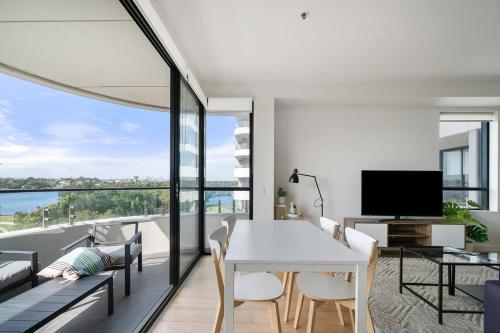 The Grove - Convenient Riverside Living - main image