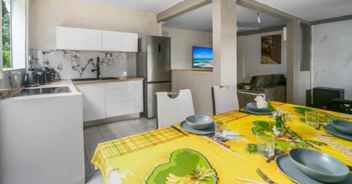 Cozy appartement à 5 min de Anse Figuier Cozy appartement à 5 min de Anse Figuier